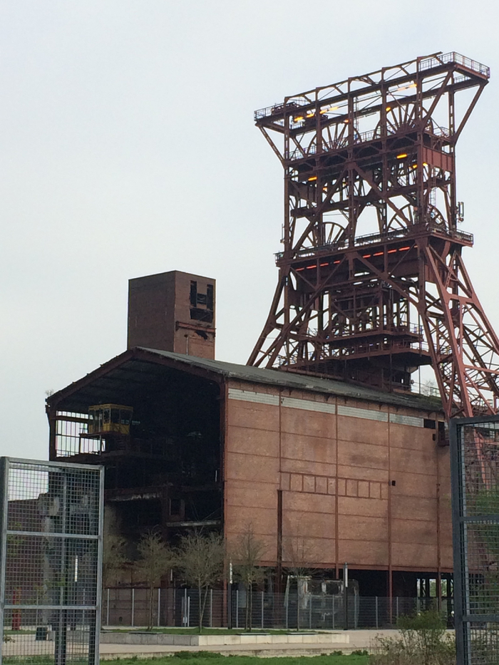 沙尔克遭遇失利，连败局势难改的简单介绍