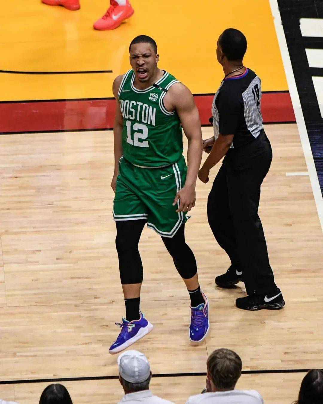 经典重演大战！绿军突围胜勇士，詹姆斯时机已临前进PVC