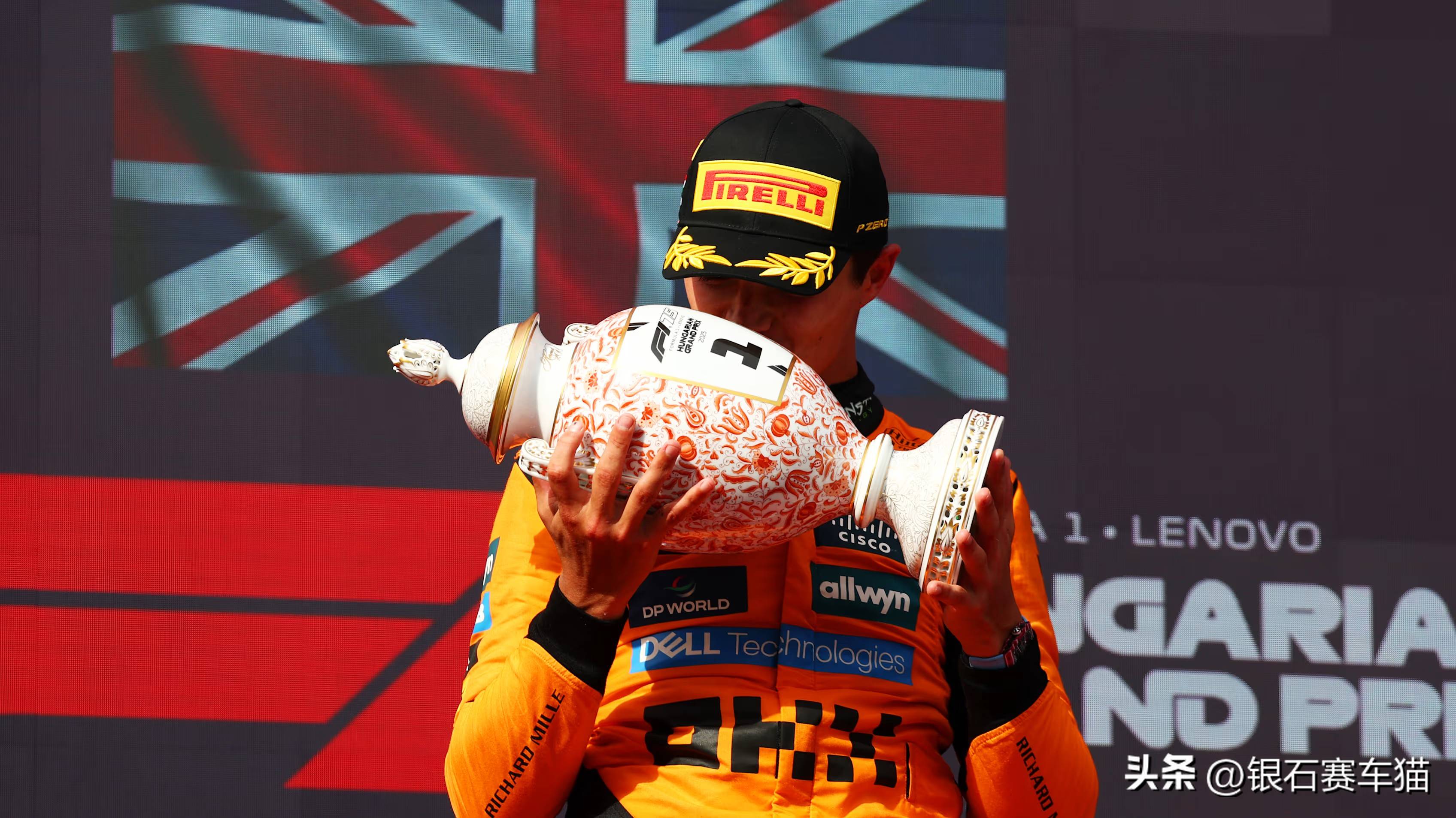 包含梅赛德斯力克阿斯顿马丁，诺里斯点燃赛场的词条